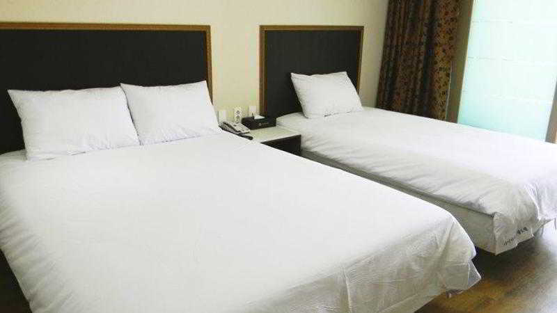 Sims Hotel Jeju Extérieur photo