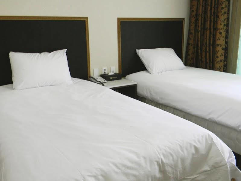 Sims Hotel Jeju Extérieur photo