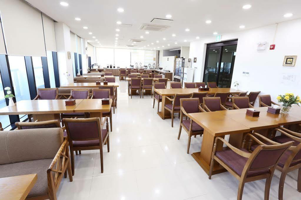 Sims Hotel Jeju Extérieur photo