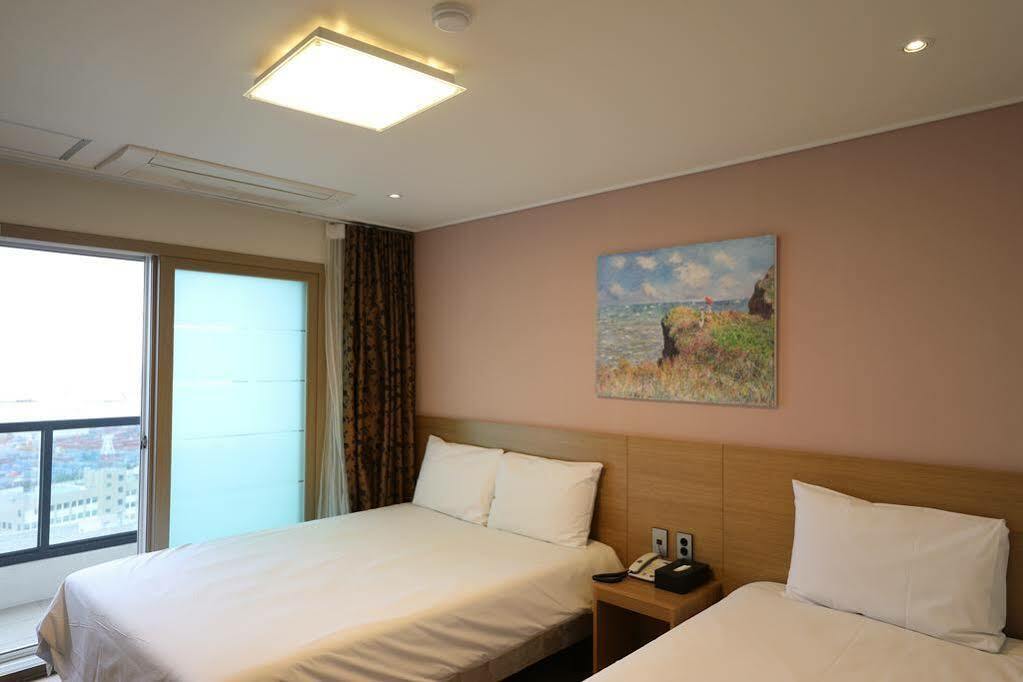 Sims Hotel Jeju Extérieur photo